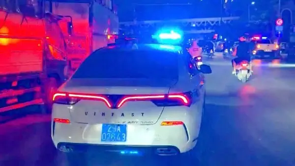 Kịp thời đưa người phụ nữ đi cấp cứu đêm giao thừa